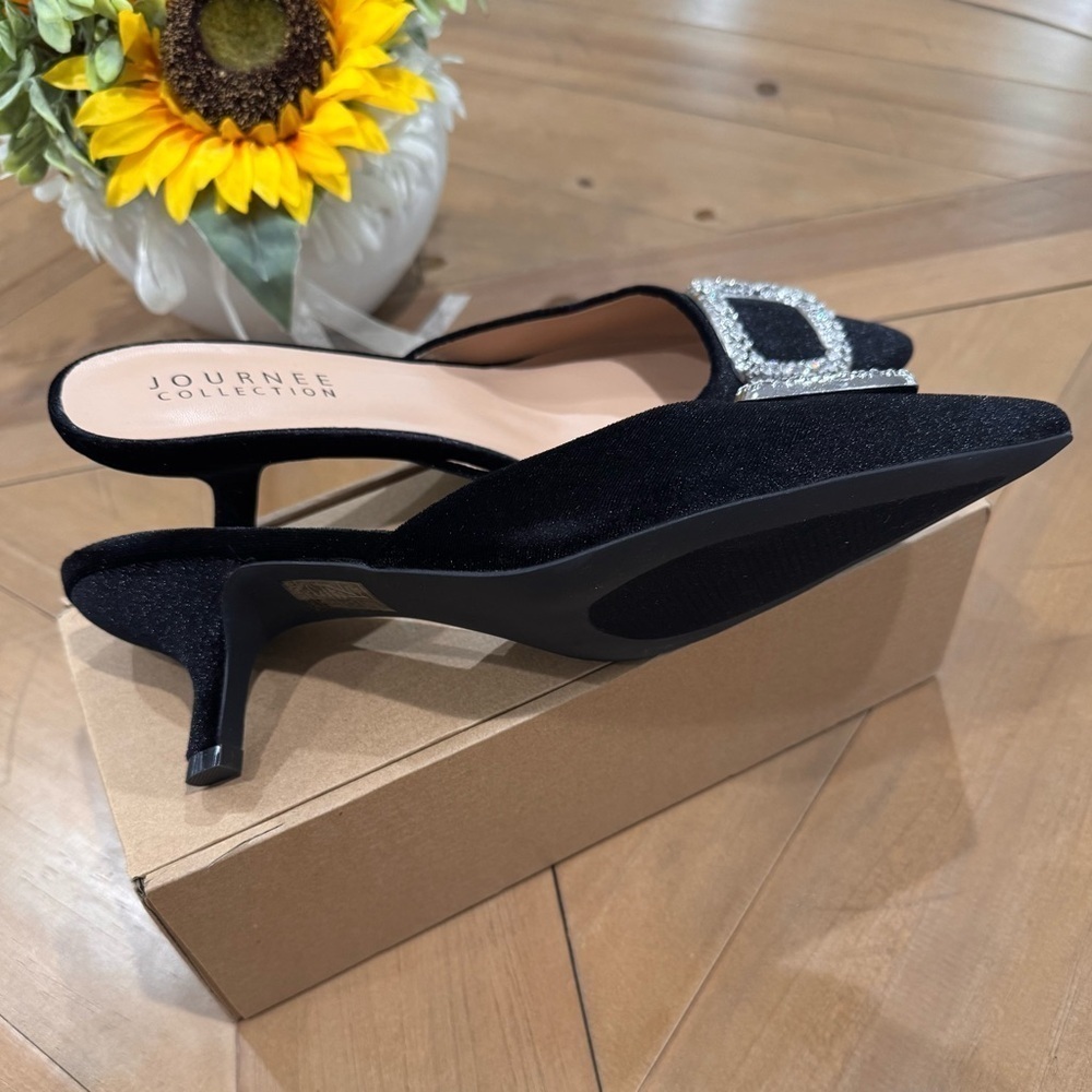 Journee "RISHIE Kitten Heel Mules in Velvet" - Picture 2 of 7